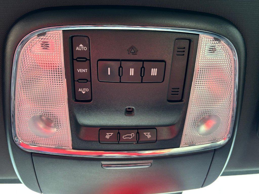 2018 Granite Crystal Metallic Clearcoat Jeep Grand Cherokee