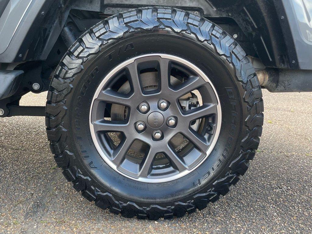 used 2021 Jeep Gladiator car, priced at $32,950