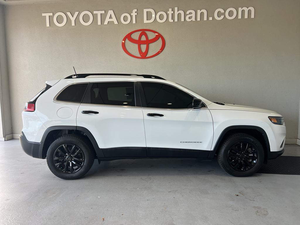 used 2022 Jeep Cherokee car, priced at $22,794
