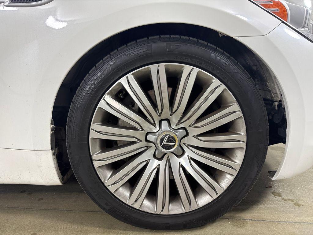 used 2015 Kia K900 car, priced at $13,500