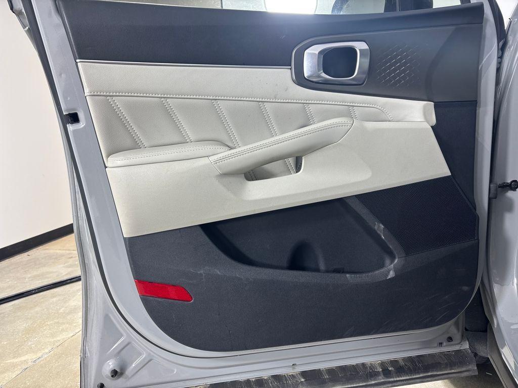 used 2022 Kia Sorento car, priced at $26,700