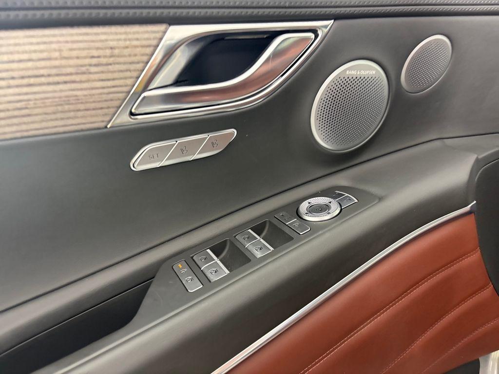 used 2025 Genesis GV80 car, priced at $66,900