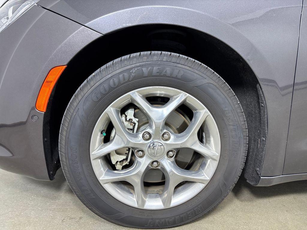 used 2019 Chrysler Pacifica car, priced at $14,400