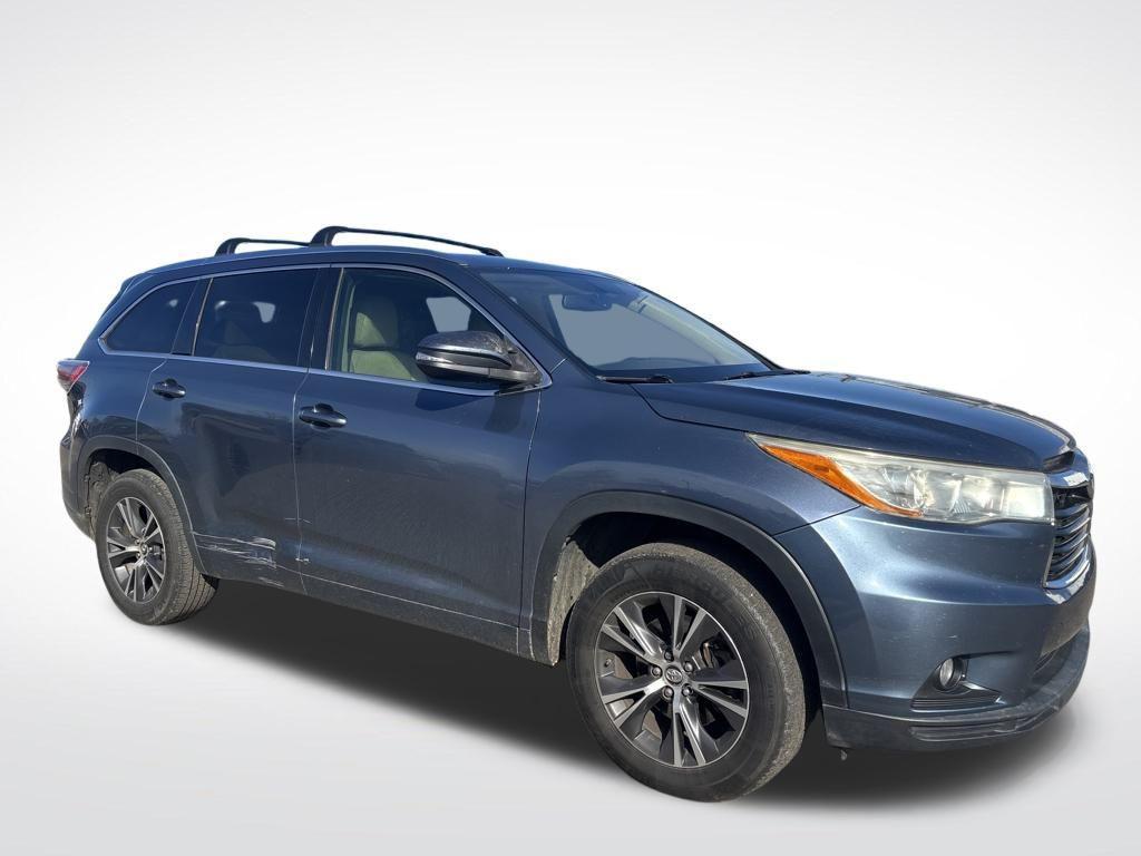 used 2016 Toyota Highlander car, priced at $12,900