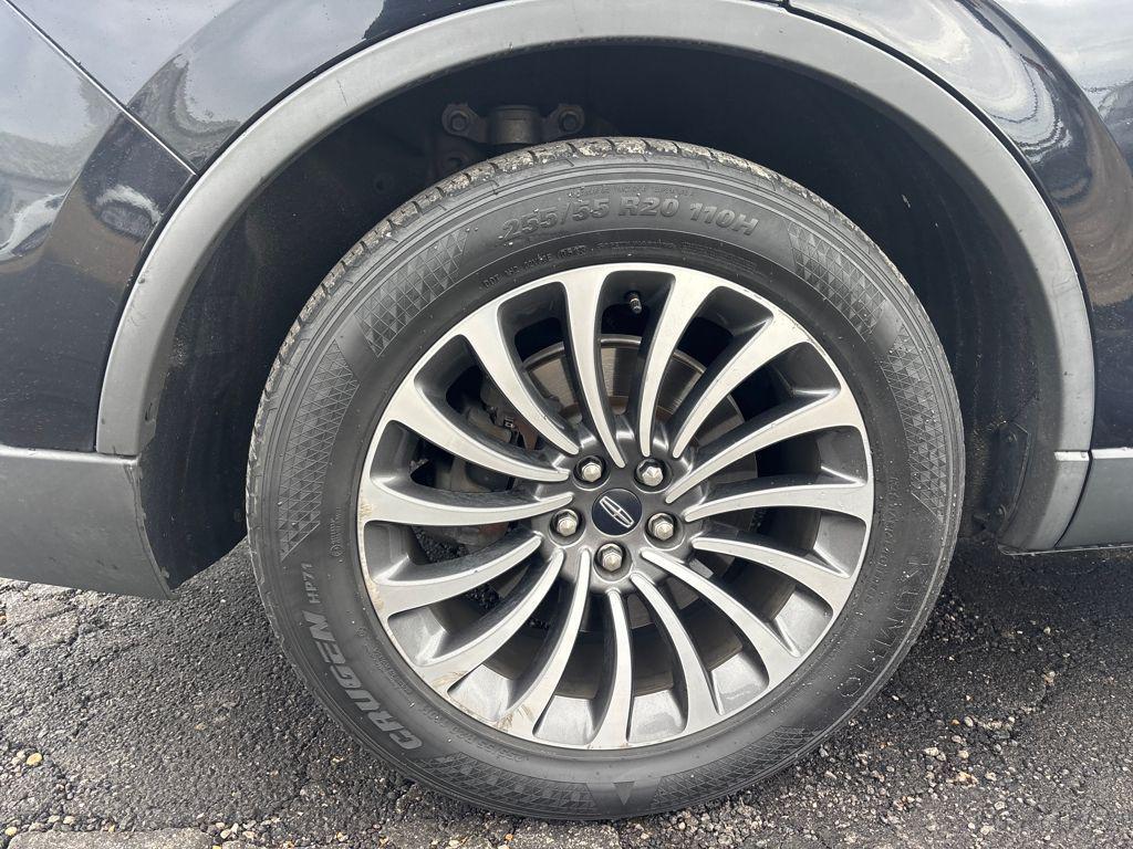 used 2020 Lincoln Aviator car, priced at $27,900