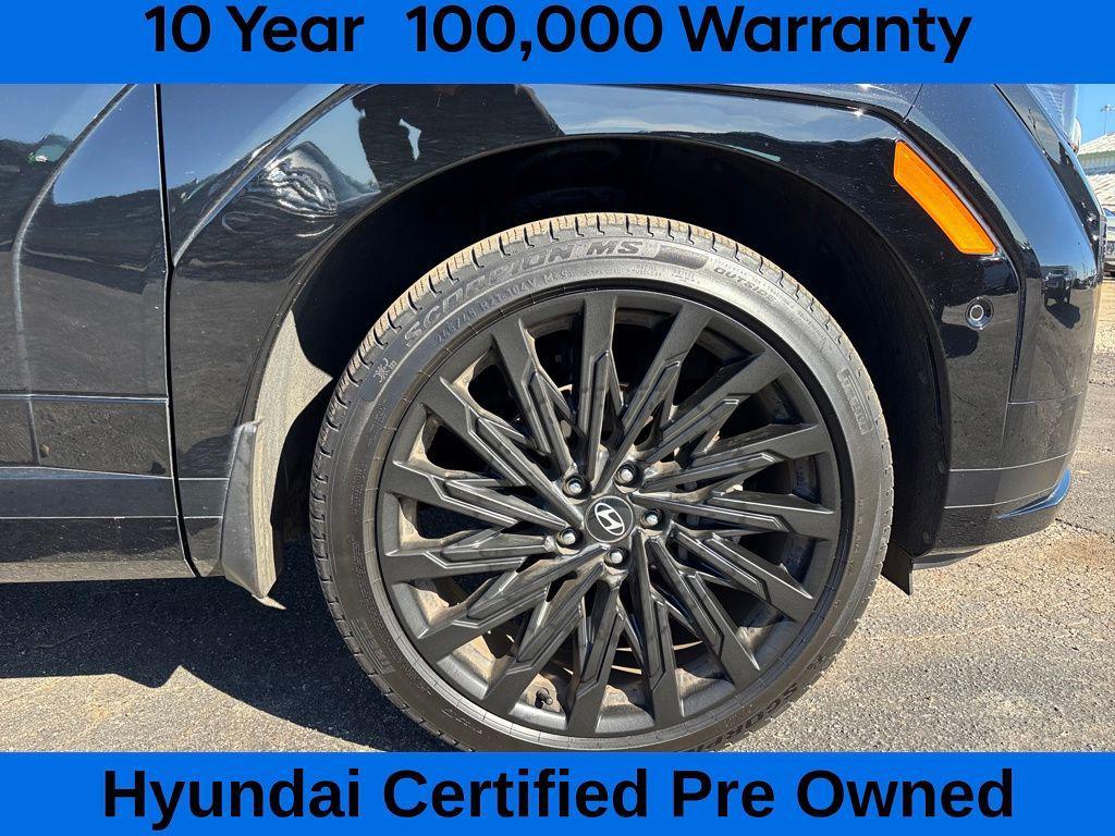 used 2024 Hyundai Santa Fe car, priced at $33,400