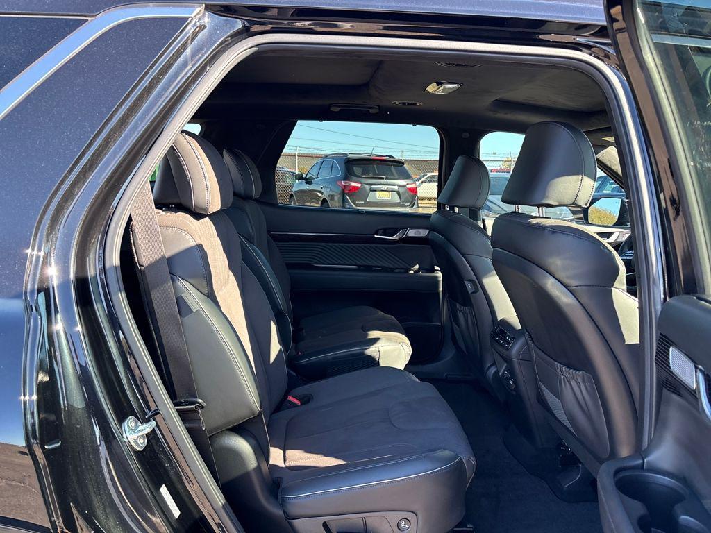 used 2024 Hyundai Palisade car, priced at $42,500