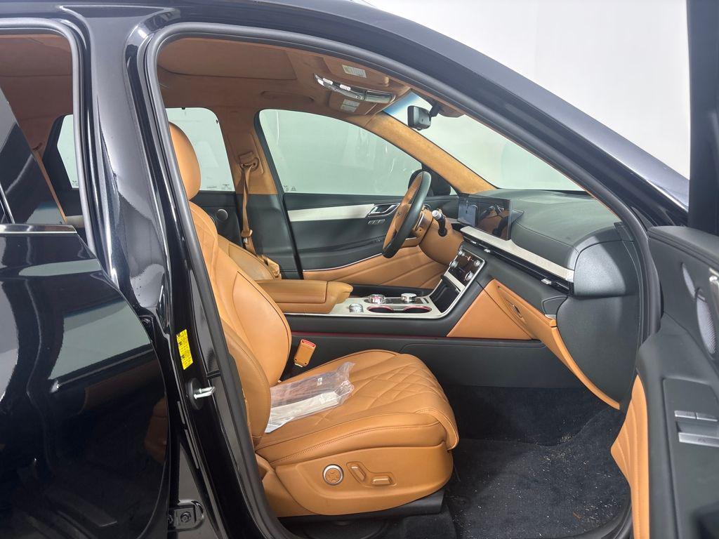 used 2025 Genesis GV80 car, priced at $64,900