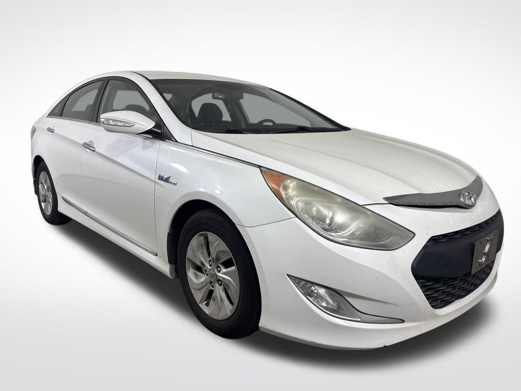 used 2014 Hyundai Sonata Hybrid car, priced at $6,900