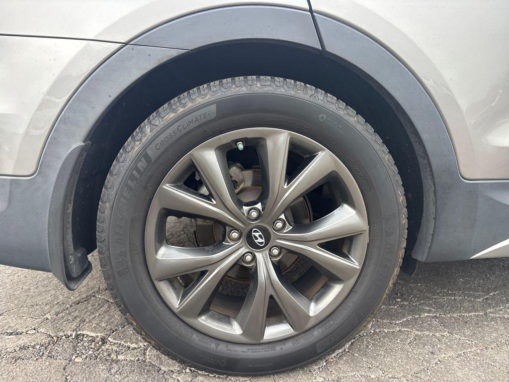 used 2018 Hyundai Santa Fe Sport car, priced at $14,000