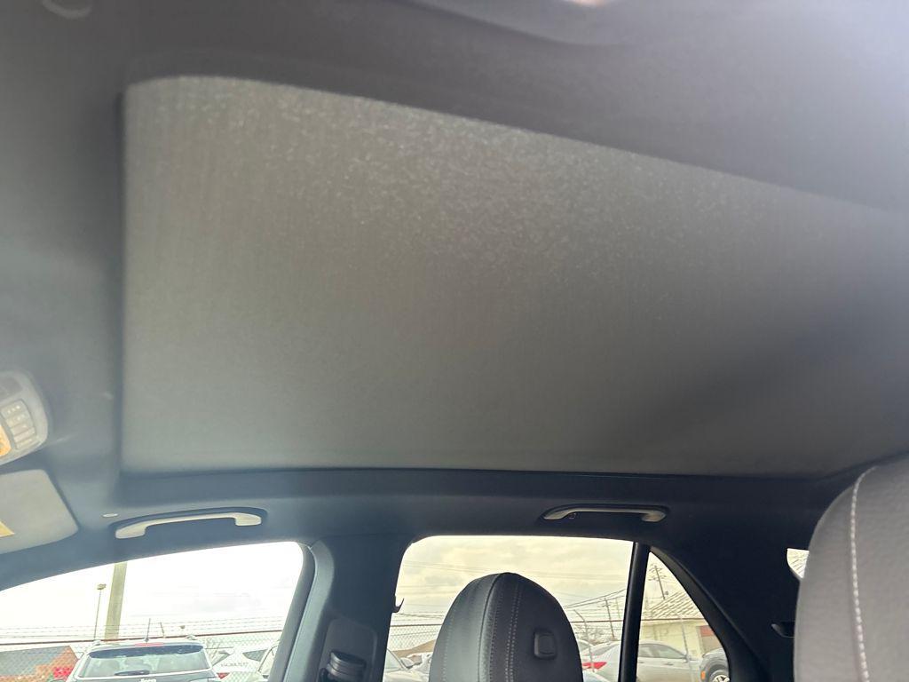 used 2025 Mercedes-Benz GLE 350 car, priced at $60,000