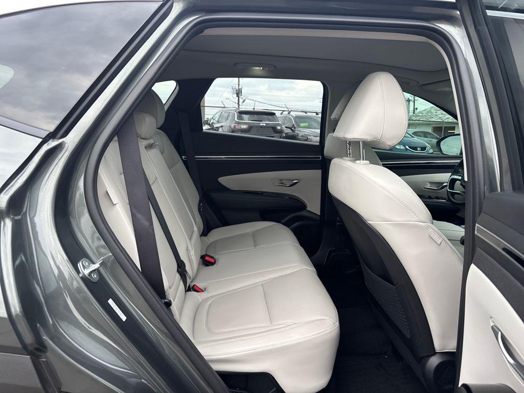 used 2024 Hyundai TUCSON Hybrid car, priced at $31,500
