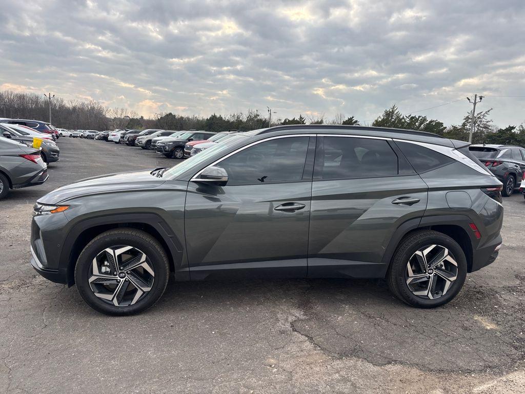 used 2024 Hyundai TUCSON Hybrid car, priced at $31,500