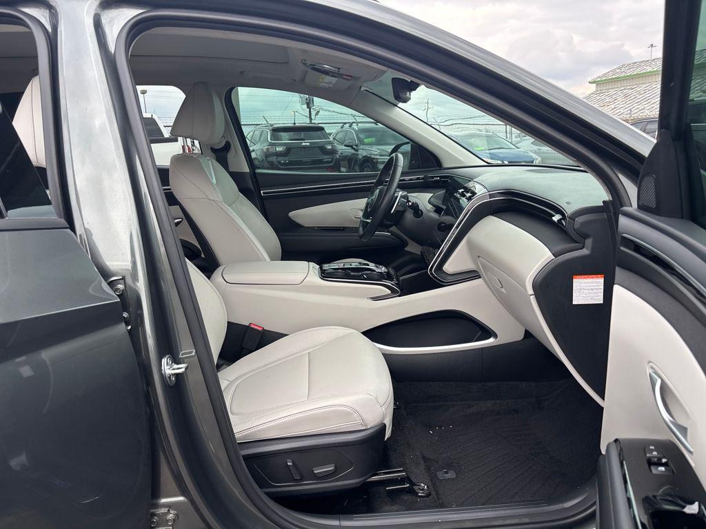 used 2024 Hyundai TUCSON Hybrid car, priced at $31,500