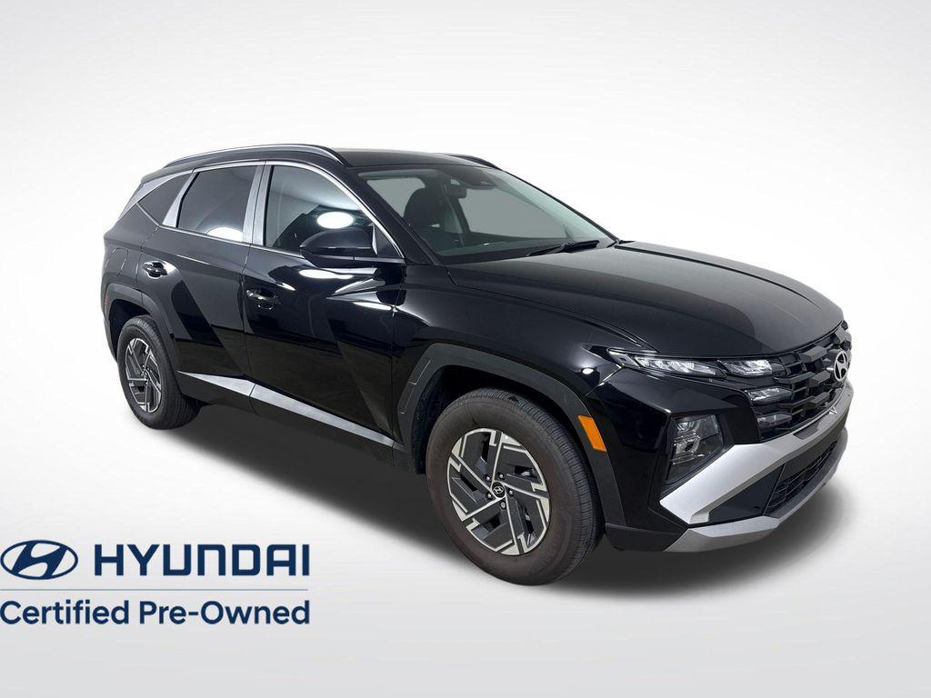 used 2025 Hyundai TUCSON Hybrid car, priced at $29,000