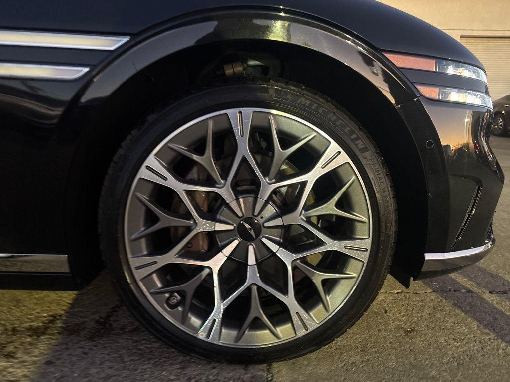 used 2023 Genesis G90 car, priced at $46,500