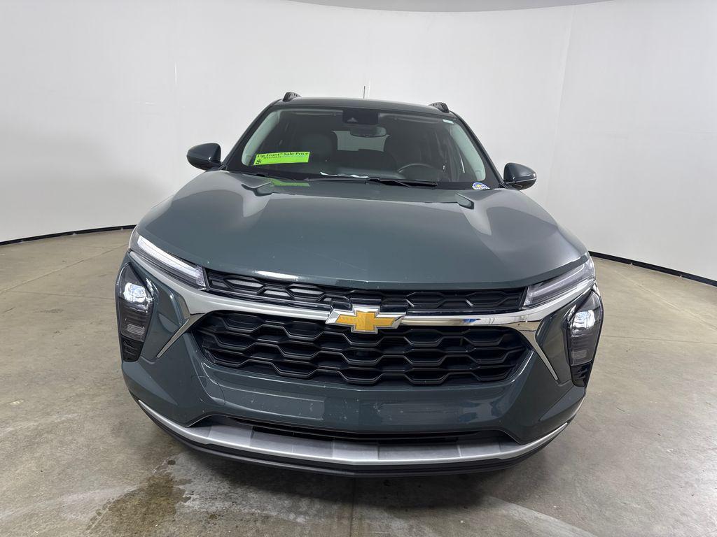 used 2025 Chevrolet Trax car, priced at $23,000