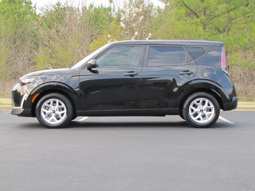 used 2024 Kia Soul car, priced at $18,965