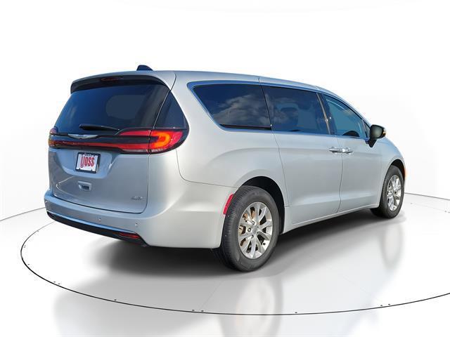 used 2023 Chrysler Pacifica car, priced at $31,997