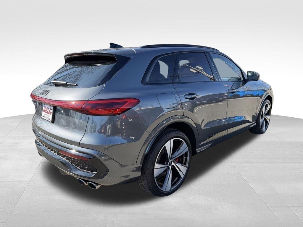 new 2025 Audi SQ5 car, priced at $67,298