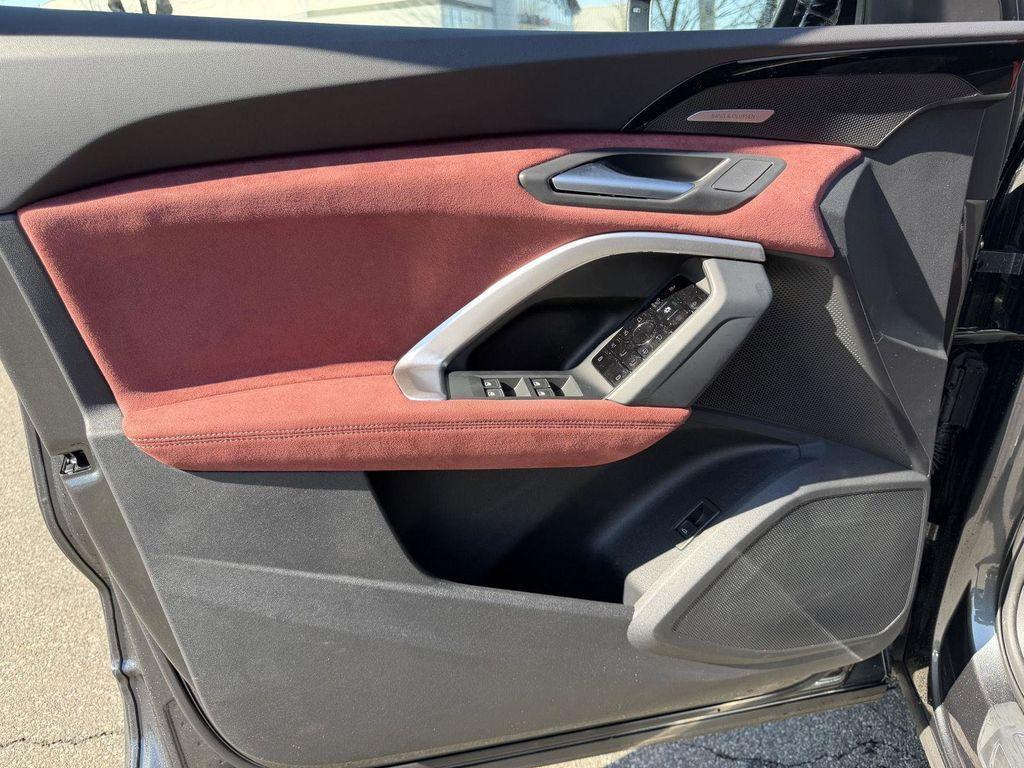 new 2025 Audi SQ5 car, priced at $67,298
