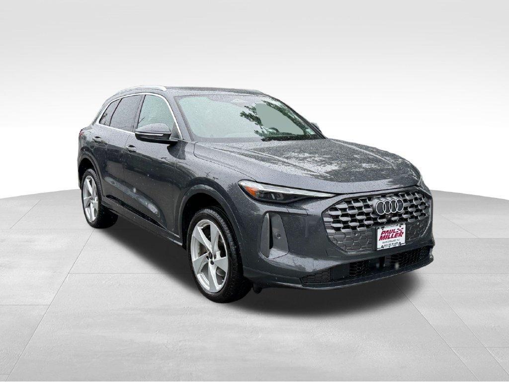 Audi Q5 view 3