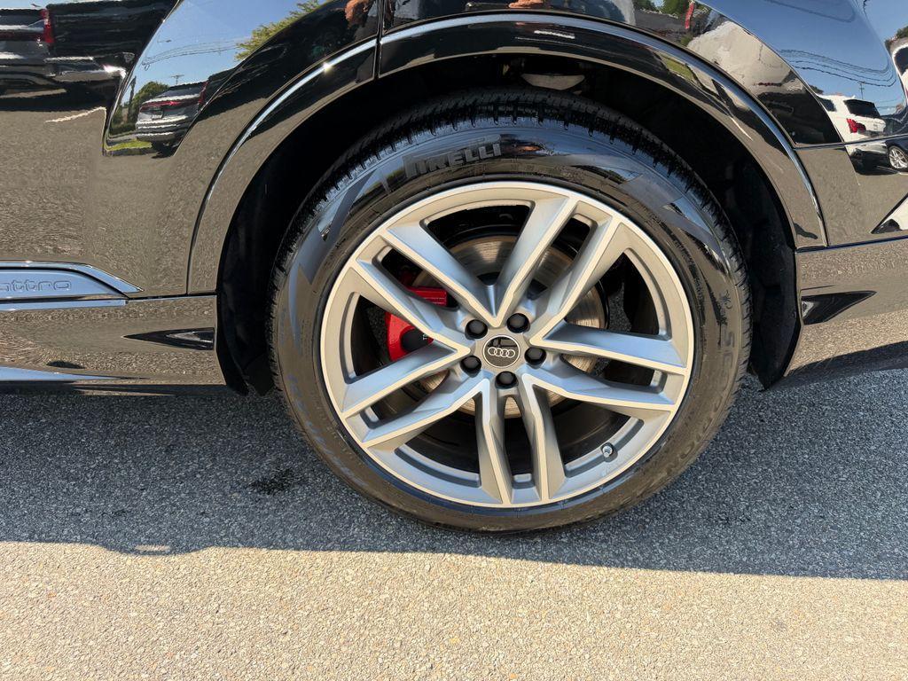 new 2026 Audi Q7 car, priced at $89,285