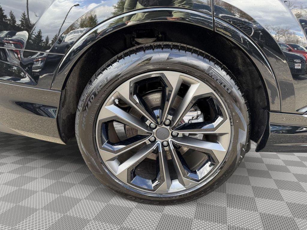 new 2026 Audi Q7 car, priced at $73,445