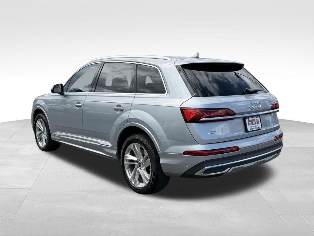 used 2023 Audi Q7 car, priced at $38,500