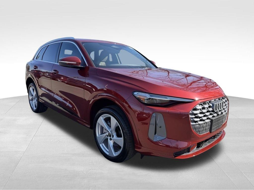new 2025 Audi Q5 car, priced at $53,672