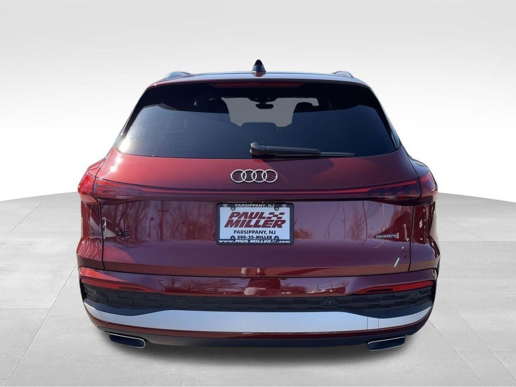 new 2025 Audi Q5 car, priced at $53,672