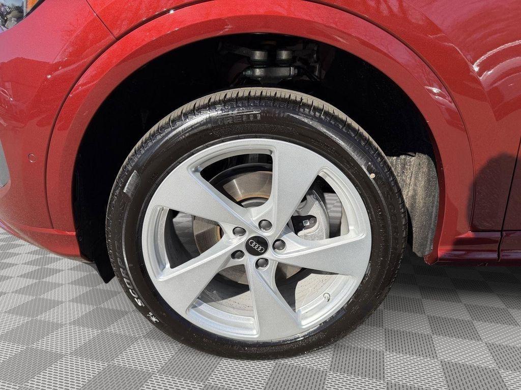 new 2025 Audi Q5 car, priced at $53,672