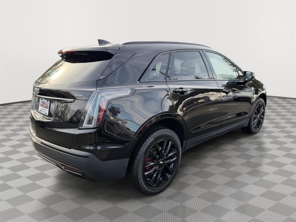 used 2022 Cadillac XT5 car, priced at $32,995