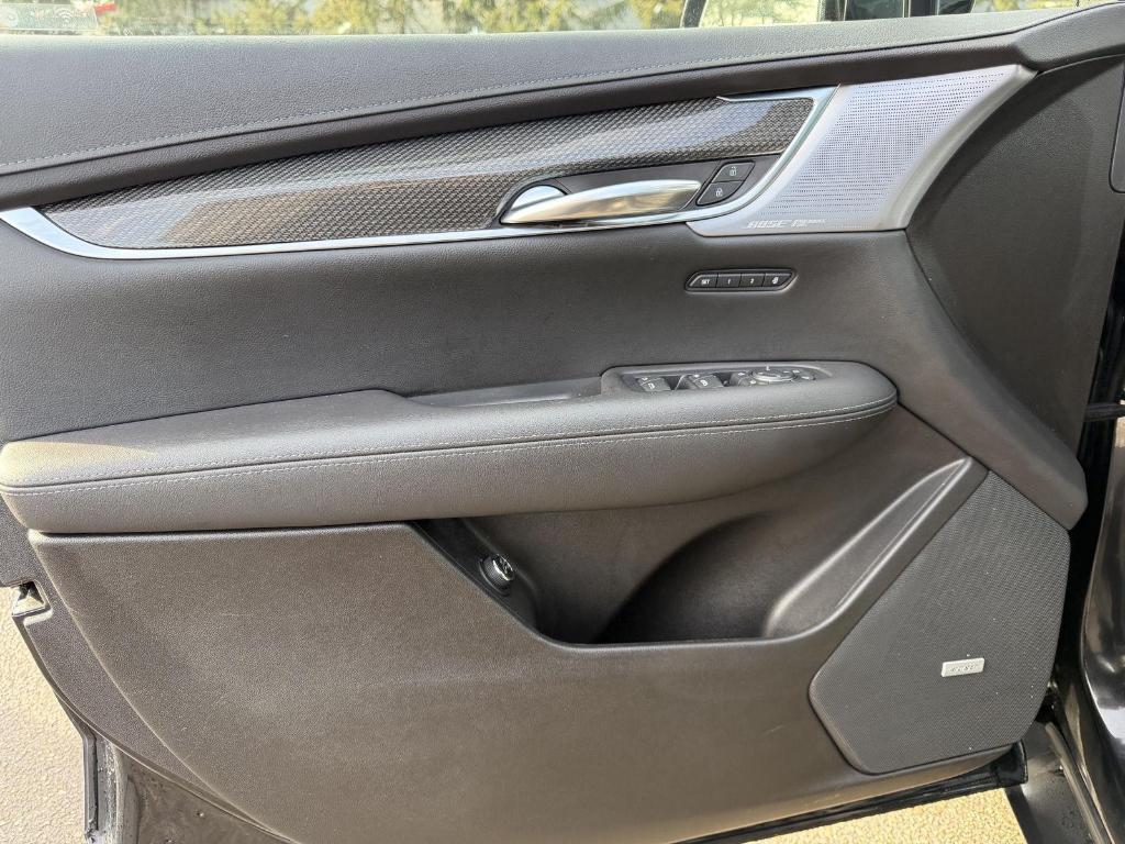 used 2022 Cadillac XT5 car, priced at $32,995