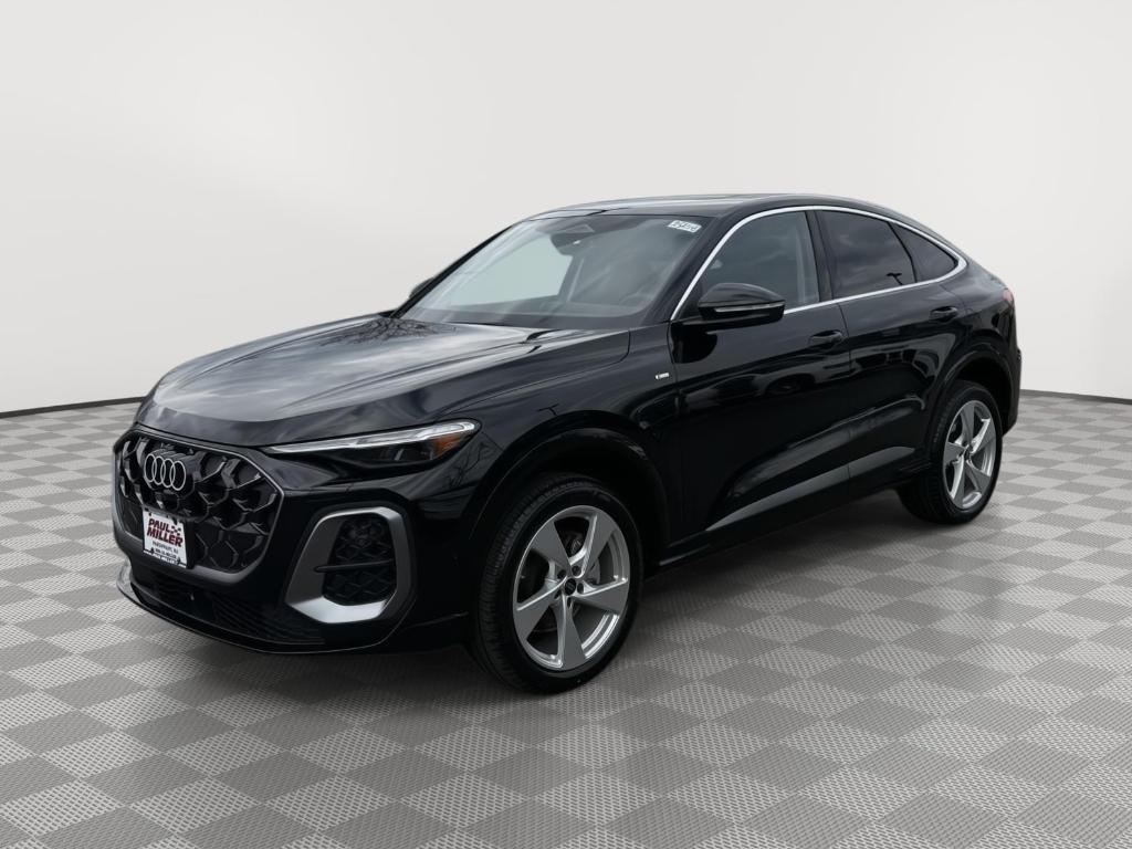 new 2025 Audi Q5 car, priced at $57,476