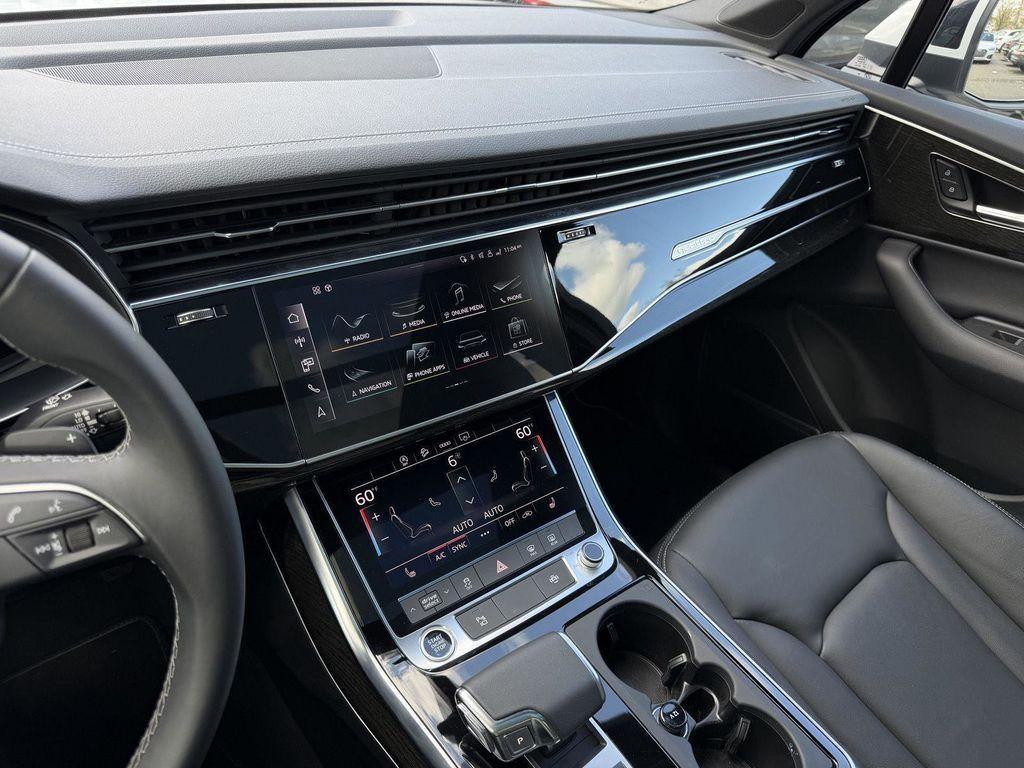 used 2025 Audi Q7 car, priced at $49,888
