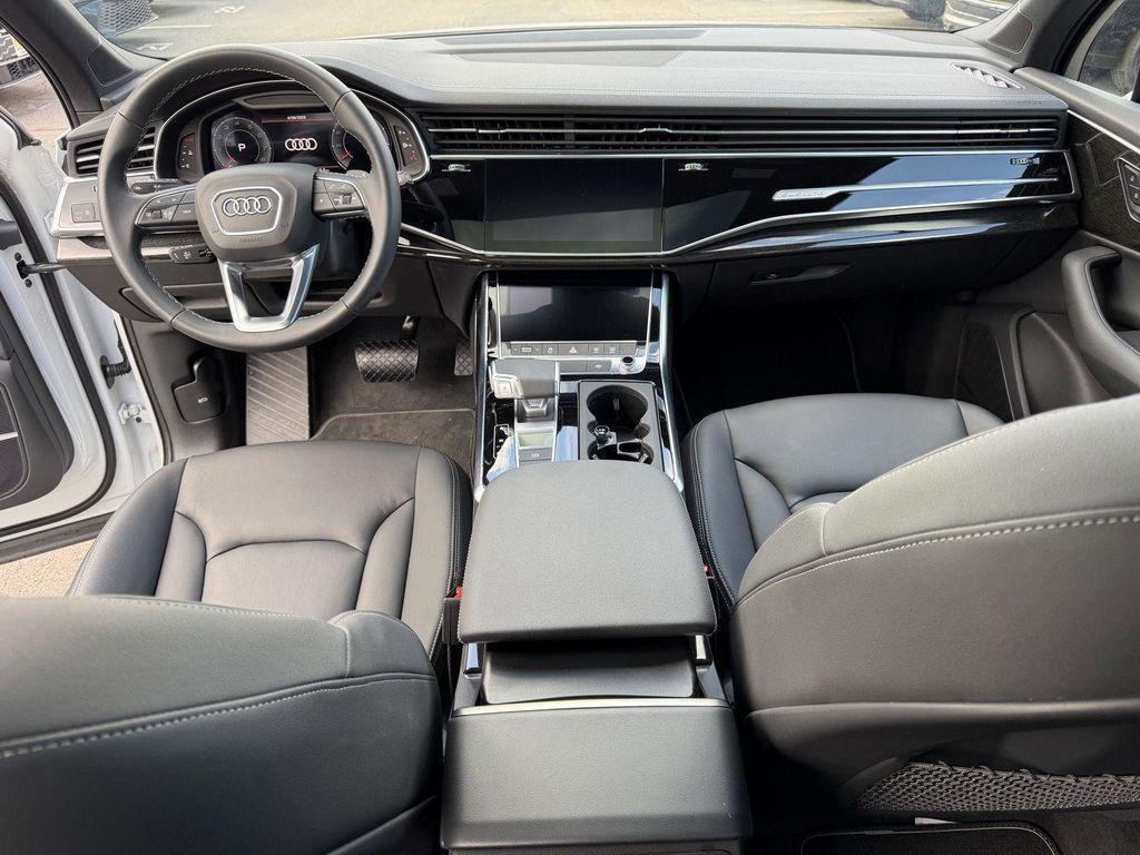 used 2025 Audi Q7 car, priced at $49,888
