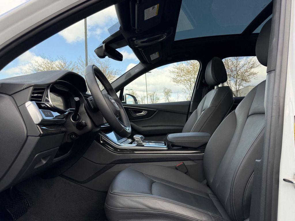 used 2025 Audi Q7 car, priced at $49,888