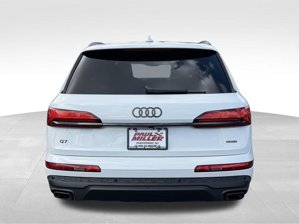 used 2025 Audi Q7 car, priced at $49,888