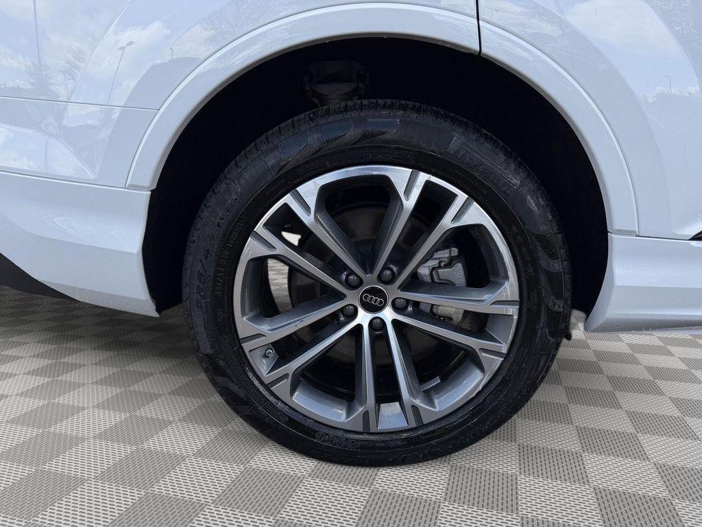 used 2025 Audi Q7 car, priced at $49,888