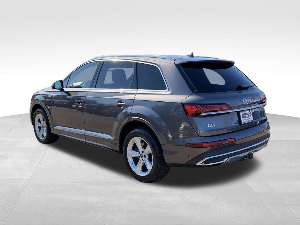 used 2023 Audi Q7 car, priced at $39,500