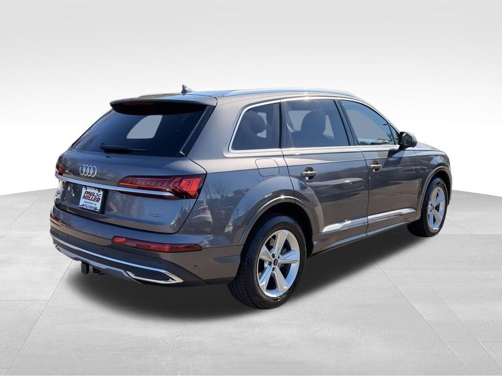used 2023 Audi Q7 car, priced at $39,500