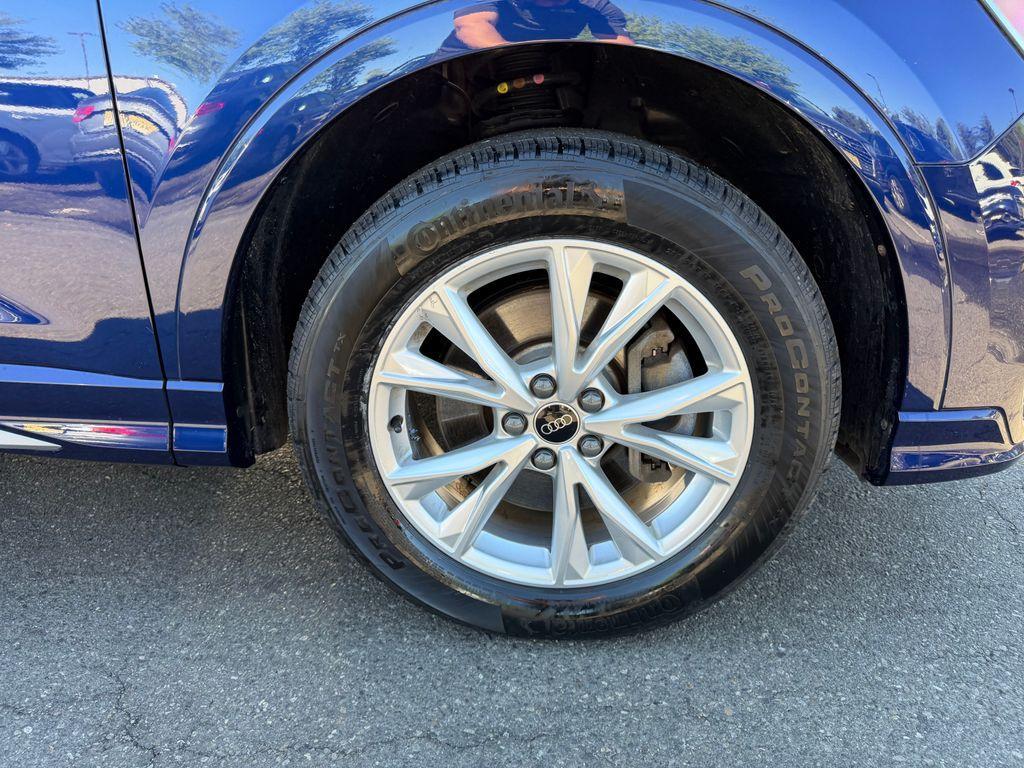 used 2024 Audi Q3 car, priced at $27,995