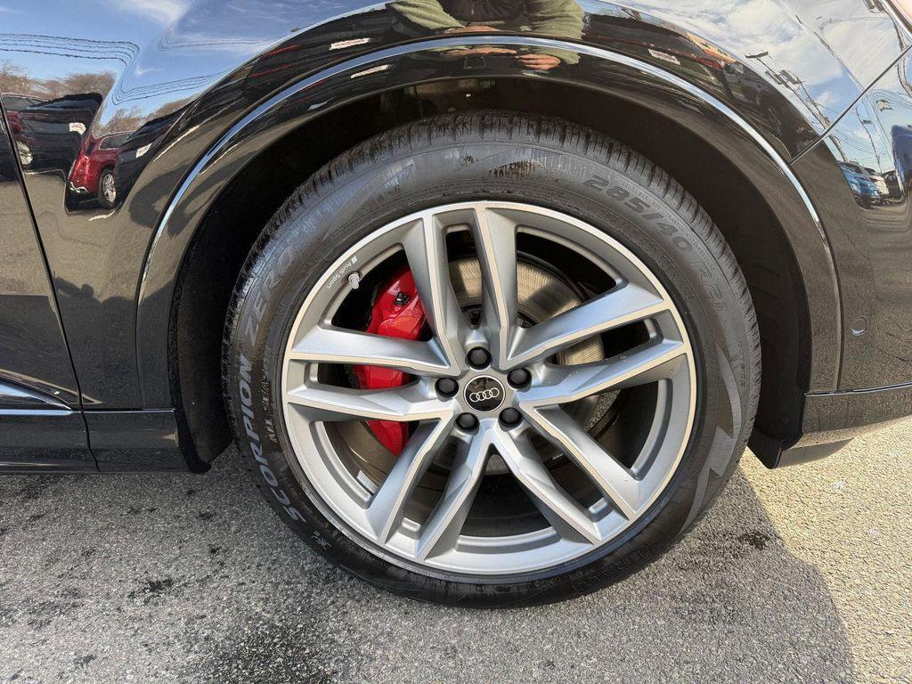 new 2026 Audi Q7 car, priced at $80,145