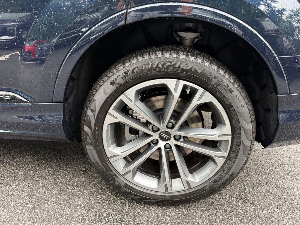 new 2026 Audi Q7 car, priced at $62,590