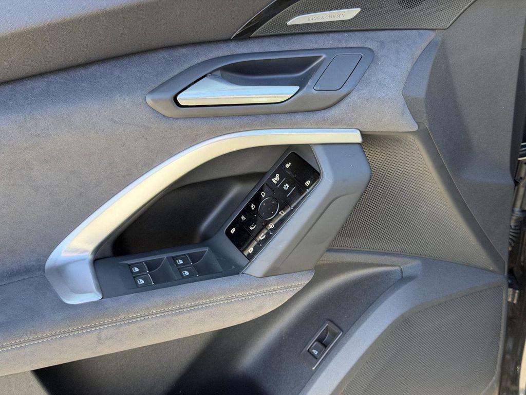 new 2025 Audi SQ5 car, priced at $65,612