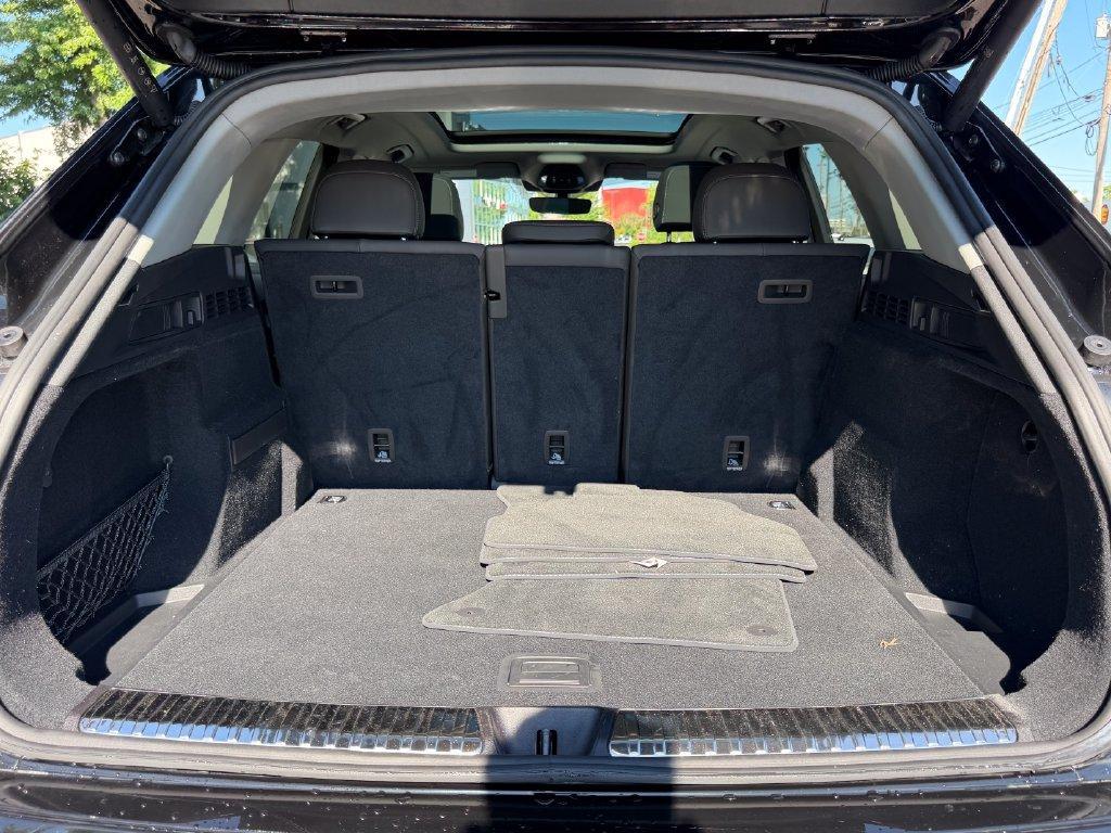 Audi Q5 view 34