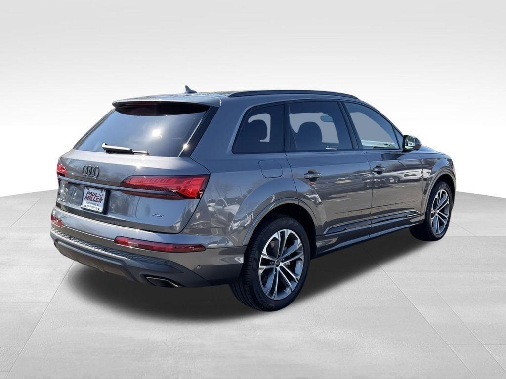 used 2025 Audi Q7 car, priced at $47,500