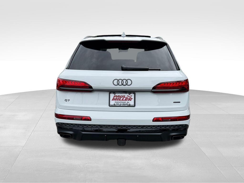 new 2026 Audi Q7 car, priced at $73,095