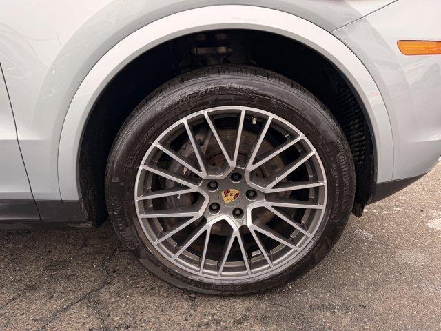 used 2021 Porsche Cayenne car